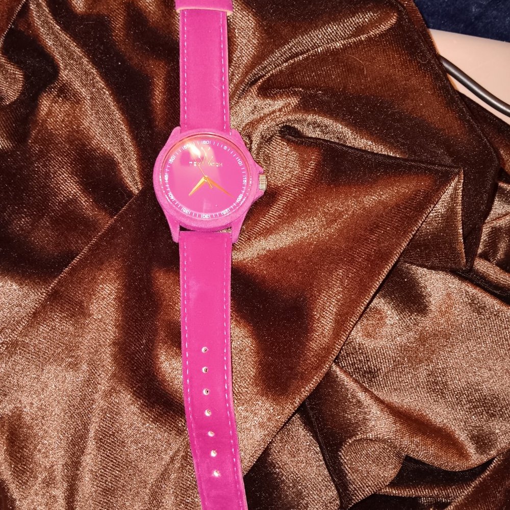 ToyWatch Sartorial Pink Velvet Touch Womens Strap Watch PE03PS